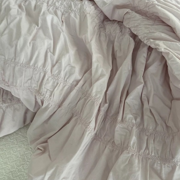 Simply Shabby Chic TWIN Pink Ruched Smocked comforter + pillowcases ( 2) set - Picture 7 of 14